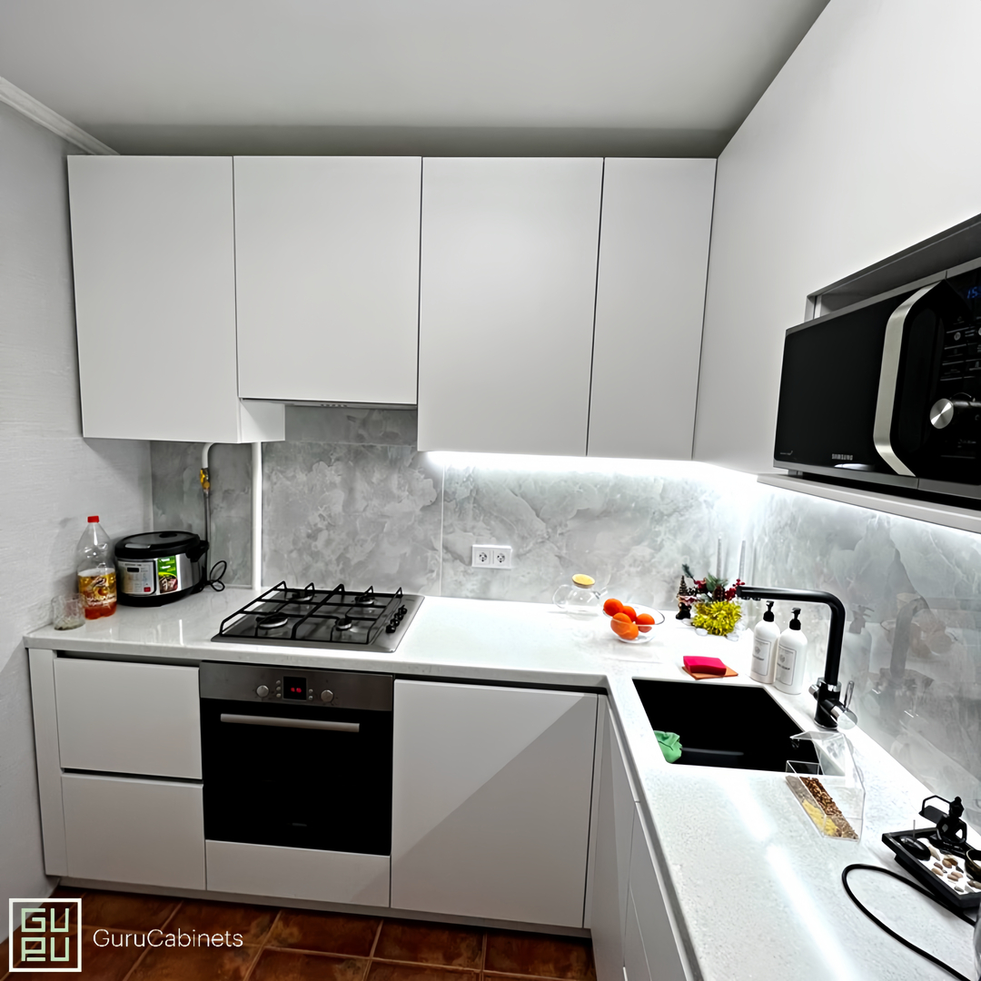 White Minimal U-Kitchen
